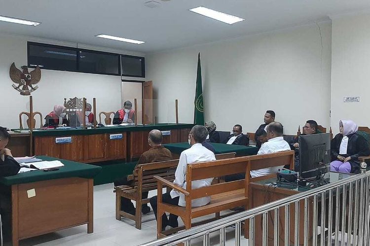 Terbukti Korupsi, Eks Kadis LH Kabupaten Serang Divonis 2 Tahun Penjara oleh hakim Pengadilan Tipikor Serang