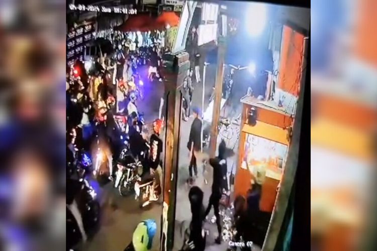 Kelompok Diduga Geng Motor Serang Warga di Kota Cirebon, Korban: Sudah Sepekan Lapor Polisi Belum Ada Kejelasan