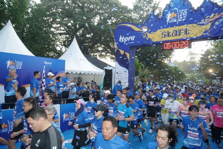 Sebanyak 6.000 pelari mengikuti Mandiri Jogja Marathon 2022 yang berperan dalam kebangkitan sport tourism Indonesia. 