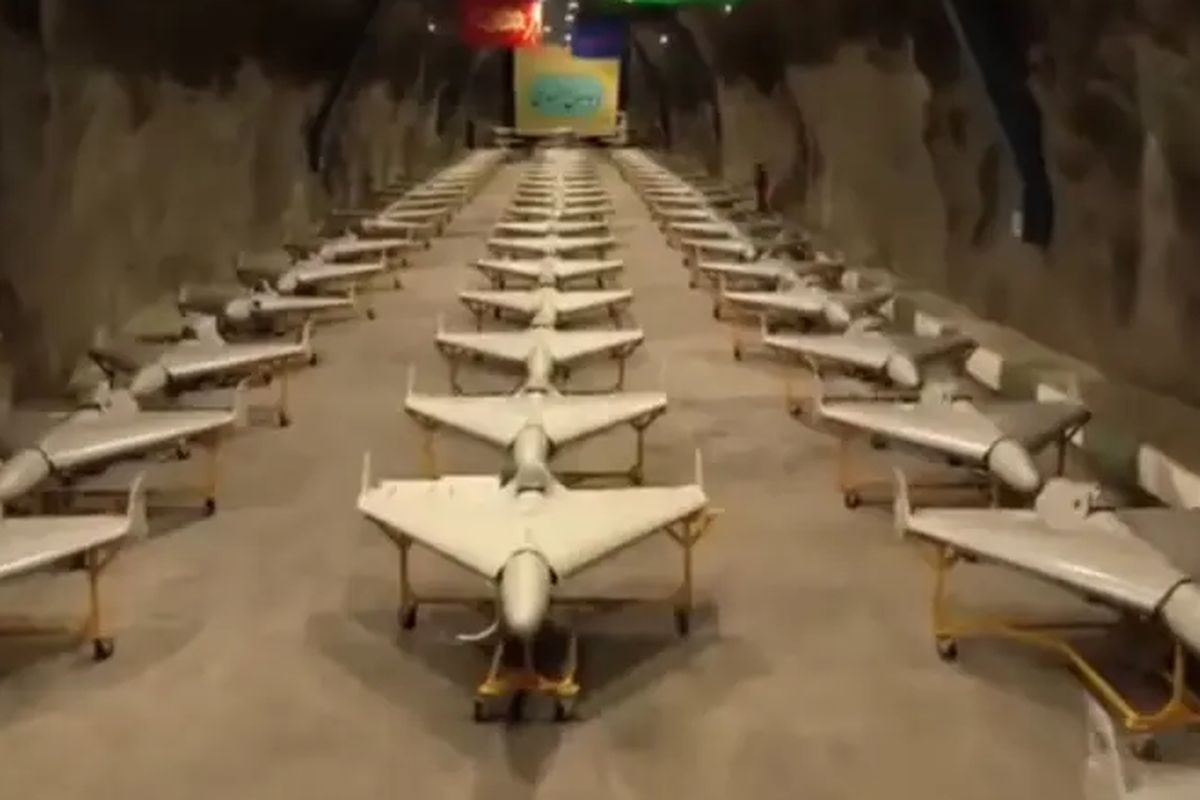 AS Akui Kewalahan Perang Lawan Iran, Kesulitan Cegat Semua Drone Teheran