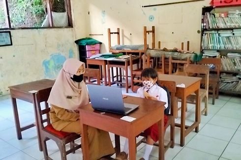 Cerita Hari Pertama Masuk SD di Solo, Ada yang Hanya Dihadiri 1 Murid