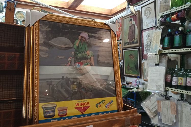 Barang-barang antik yang dijual di Siwil Art miliki Yurianto.