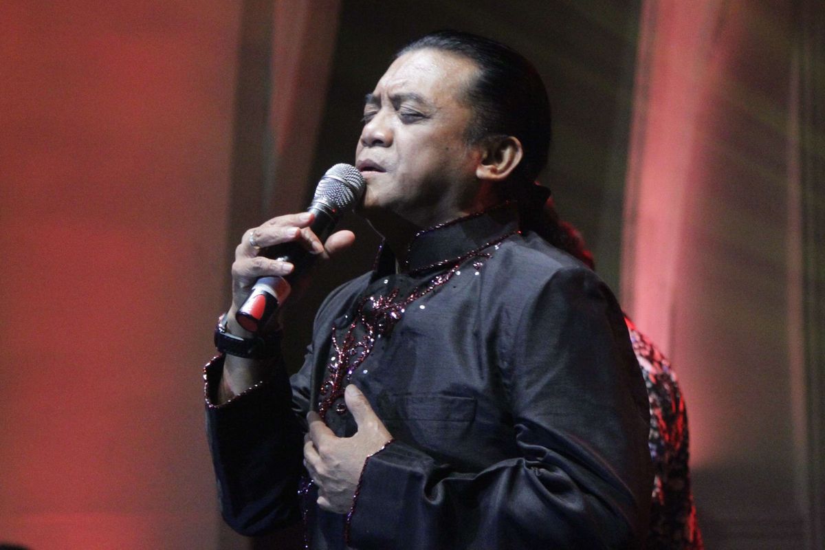 Penyanyi Didi Kempot menggelar konser di The Pallas, SCBD, Jakarta Selatan, Jumat (6/12/2019). Konser bertajuk The Lord of Loro Ati ramai oleh pengunjung dari berbagai kalangan.