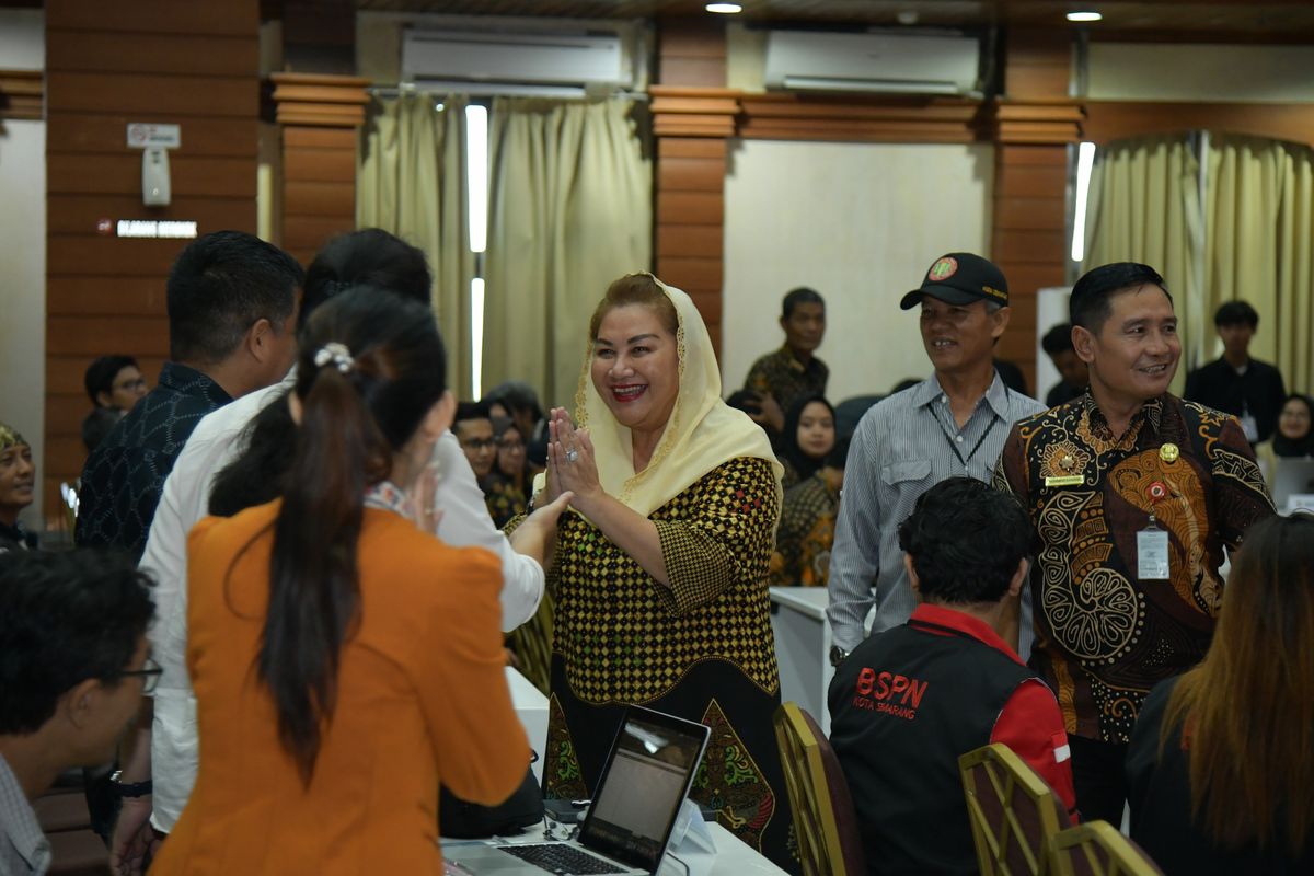 Wali Kota Semarang, Hevearita Gunaryanti Rahayu.