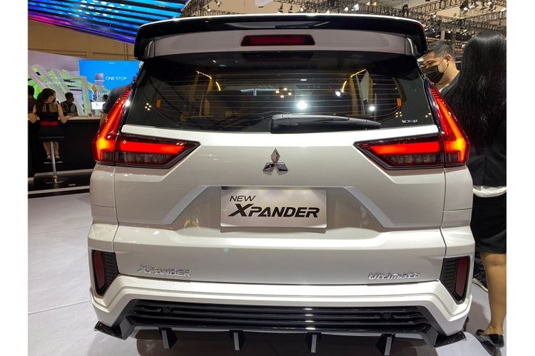Desain tampilan belakang pada New Xpander Cross.