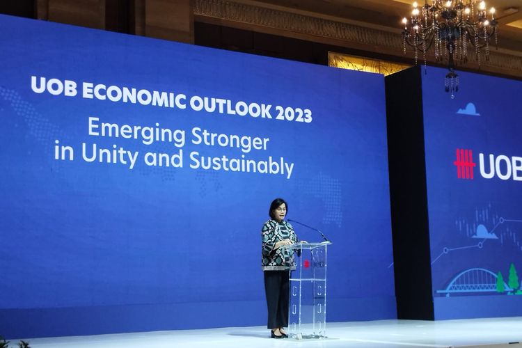 Menteri Keuangan Sri Mulyani Indrawati saat memberikan pemaparan mengenai kondisi perekonomian terkini dalam acara UOB Economic Outlook 2023, Kamis (29/9/2022).