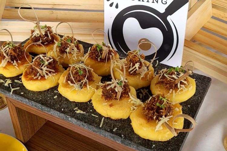 Colenak cheese, sajian kolaborasi ANJ dan Yello Hotel Manggarai yang dibuat dari sagu Sapapua. 