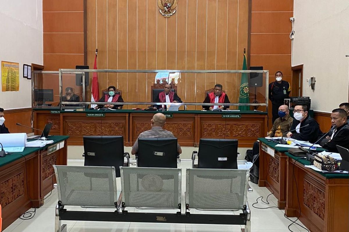 Fathullah Adi Putra menjadi saksi terdakwa Irjen Teddy Minahasa dalam kasus peredaran narkotika jenis sabu, di PN Jakarta Barat, Kamis (16/2/2023). 