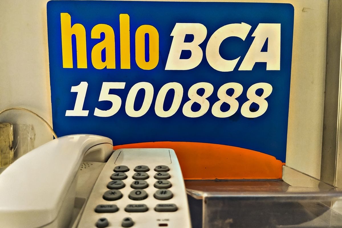 Ilustrasi layanan call center Halo BCA.