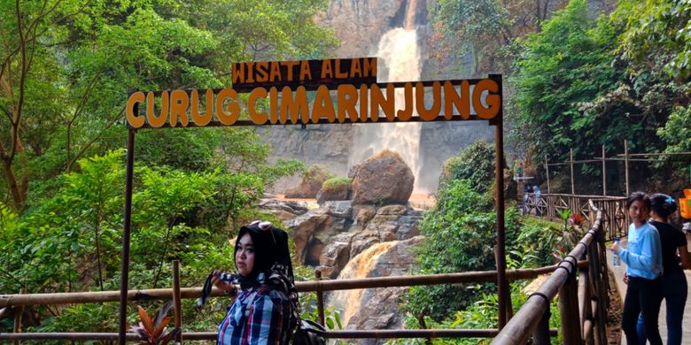 Curug Cimarinjung kawasan Geopark Ciletuh, Sabtu (23/6/2018).