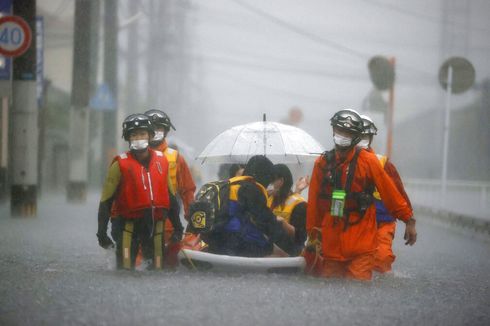 Pantai Selatan Jepang Terancam Banjir dan Longsor, 5 Juta Orang Diminta Evakuasi