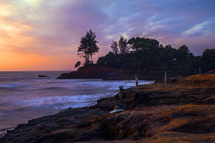 Menikmati Bengkulu, Jangan Lupa ke 5 Pantai Berikut