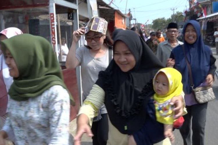 Meski potensi besar tsunami dan gempa mengancam Jawa Barat, masyarakat tidak menguasai strategi menghindarinya. 