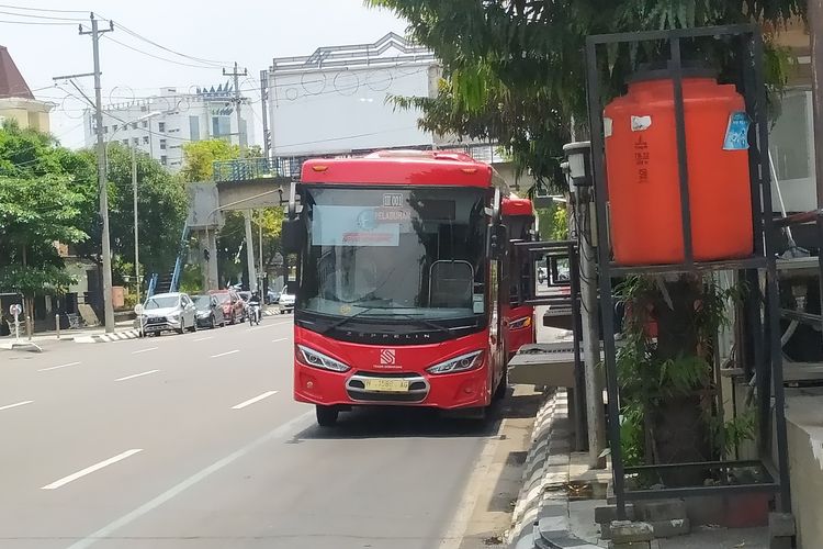 Pos BRT di Jalan Pemuda Kota Semarang 