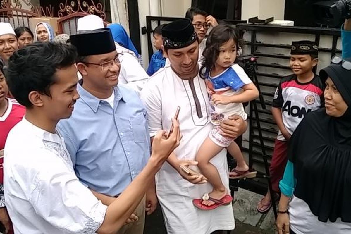 Calon gubernur DKI Jakarta nomor pemilihan tiga Anies Baswedan saat ditemui di Jalan Haji Saikin, Pondok Pinang, Jakarta Selatan, Jumat (3/2/2017).