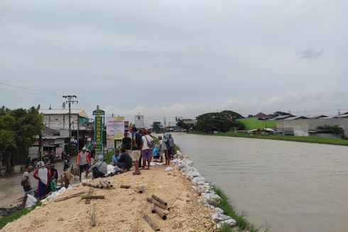 Tanggul Sungai Jratun Karanganyar Demak Kritis, Warga Siaga Banjir Susulan 