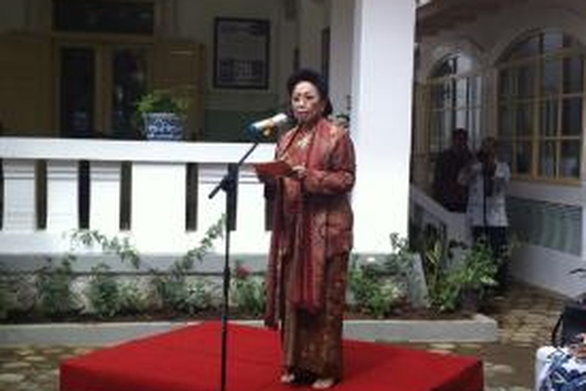 Ibu Martha Tilaar saat memberikan pidato peresmian Roemah Martha Tilaar di Gombong, Jawa Tengah