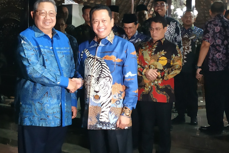 Pimpinan MPR menyambangi kediaman Presiden Republik Indonesia ke-6 Susilo Bambang Yudhoyono (SBY) di Kediaman SBY Puri Cikeas, Bogor, Jawa Barat, Rabu (16/10/2019).