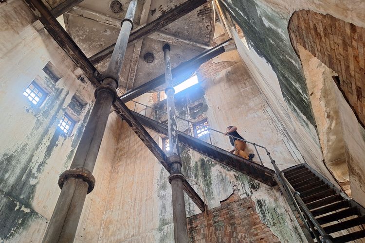 Kondisi dalam Menara Air di Manggarai, Jakarta Selatan.