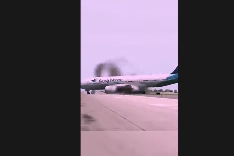 Beredar video pesawat Garuda Indonesia mendarat oleng