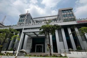 Jadi Tersangka, Wabup Indramayu Penuhi Panggilan Kejati Jabar Didampingi Kuasa Hukum