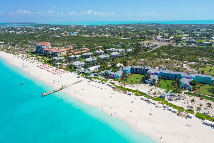 Grace Bay Beach di Kepulauan Turks dan Caicos, pantai terbaik di dunia 2022 versi TripAdvisor