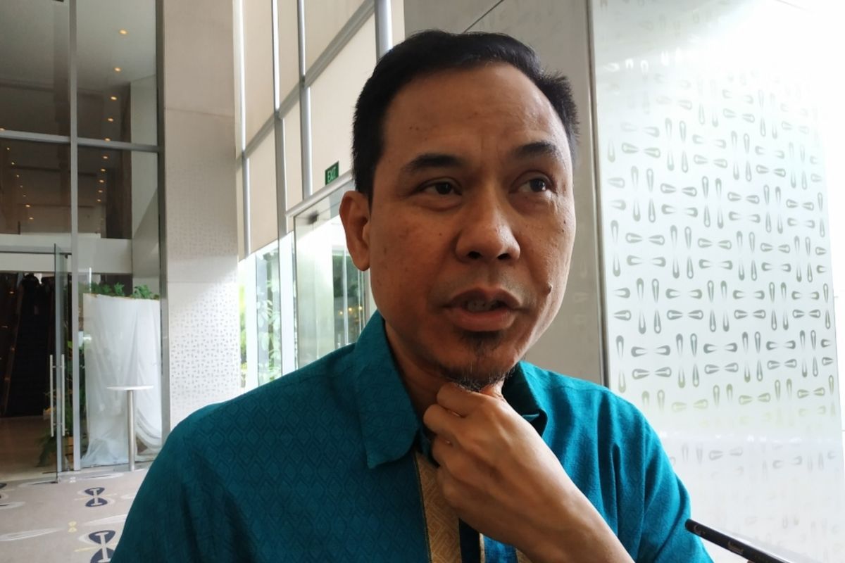 Juru Bicara Front Pembela Islam (FPI), Munarman, usai mengisi diskusi di Cikini, Jakarta Pusat, Selasa (31/12/2019). 