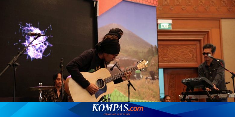 Lirik Dan Chord Lagu Tentang Rumahku Dari Dialog Dini Hari Halaman All Kompas Com