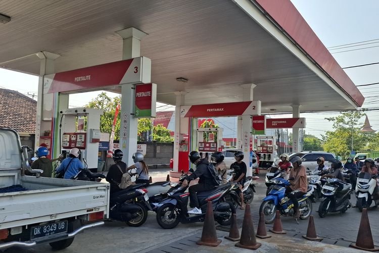 Pasokan BBM di Buleleng Dipastikan Aman di Tengah Antrean Kendaraan SPBU