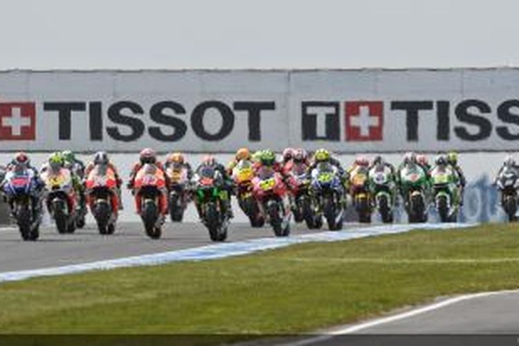 Para pebalap MotoGP bersaing pada GP Australia di Sirkit Phillip Island, Minggu (19/10/2014).