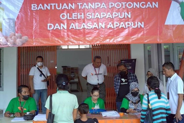 PT Pos Indonesia menyalurkan BLT BBM tahap 2, PKH, serta bantuan sembako. 
