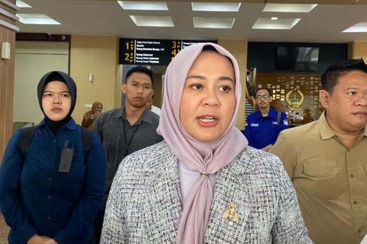 Wakil Gubernur Sulsel, Fatmawati Rusdi saat berkunjung ke Hotel Phinisi Point Mall, Jl Andi Djemma, Makassar, Jumat (20/6/2025)