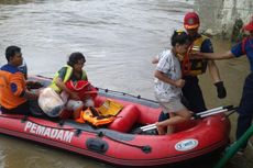 Banjir Naik Lagi, Kampung Pulo Mulai Dievakuasi