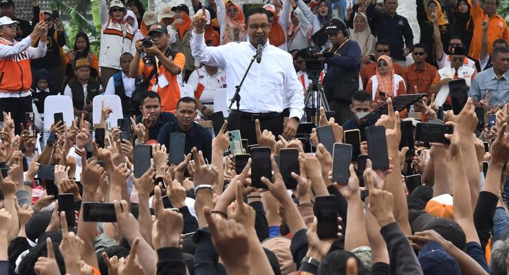 Kampanye di Cikarang, Anies Sebut Massa Datang Tak Dibayar