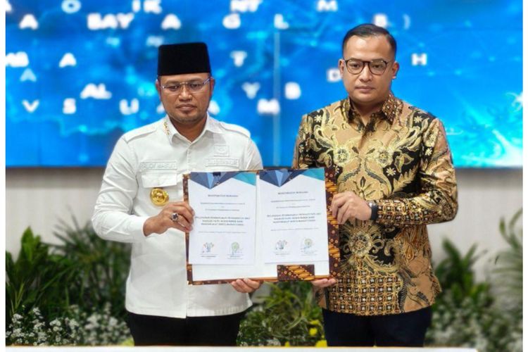 Gubernur Kaltim Dr H Rudy Mas?ud ME, MSi (kiri) saat menghadiri peresmian kerja sama antara Bapenda Provinsi Kaltim dengan Paylabs.