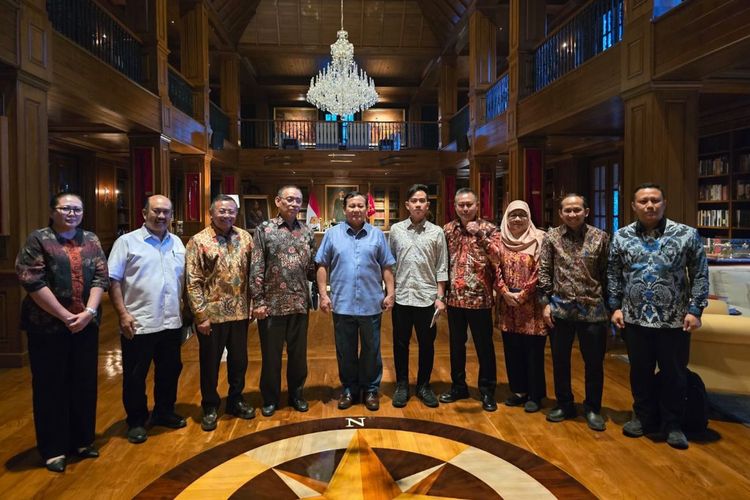 Pertemuan antara Rektor Unair dengan Prabowo-Gibran, Selasa (11/6/2024).