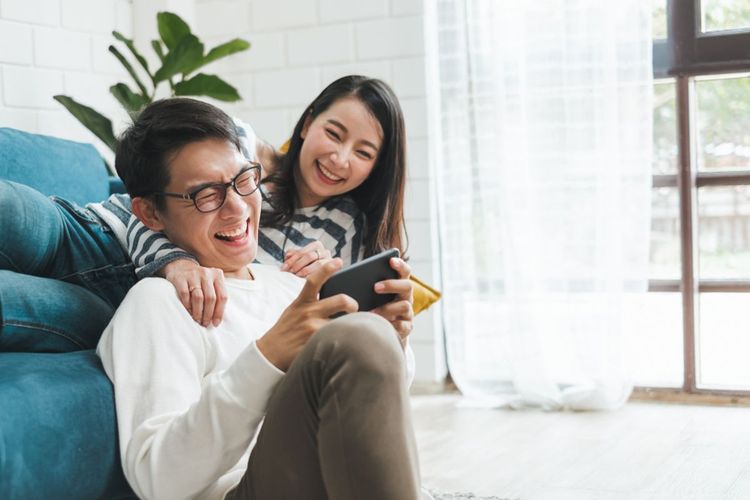 Simak selera humor 12 zodiak berikut ini. Mulai dari yang sarkastik, spontan, sampai yang absurd.