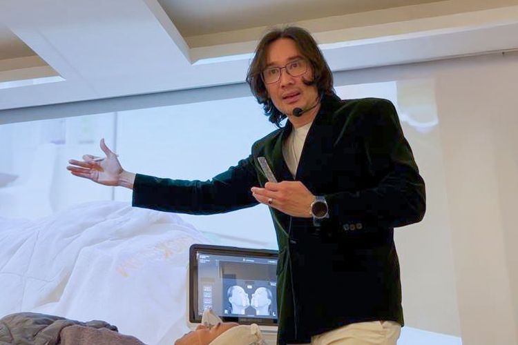 Ahli antiaging dr.Haekal Anshori M.Biomed.