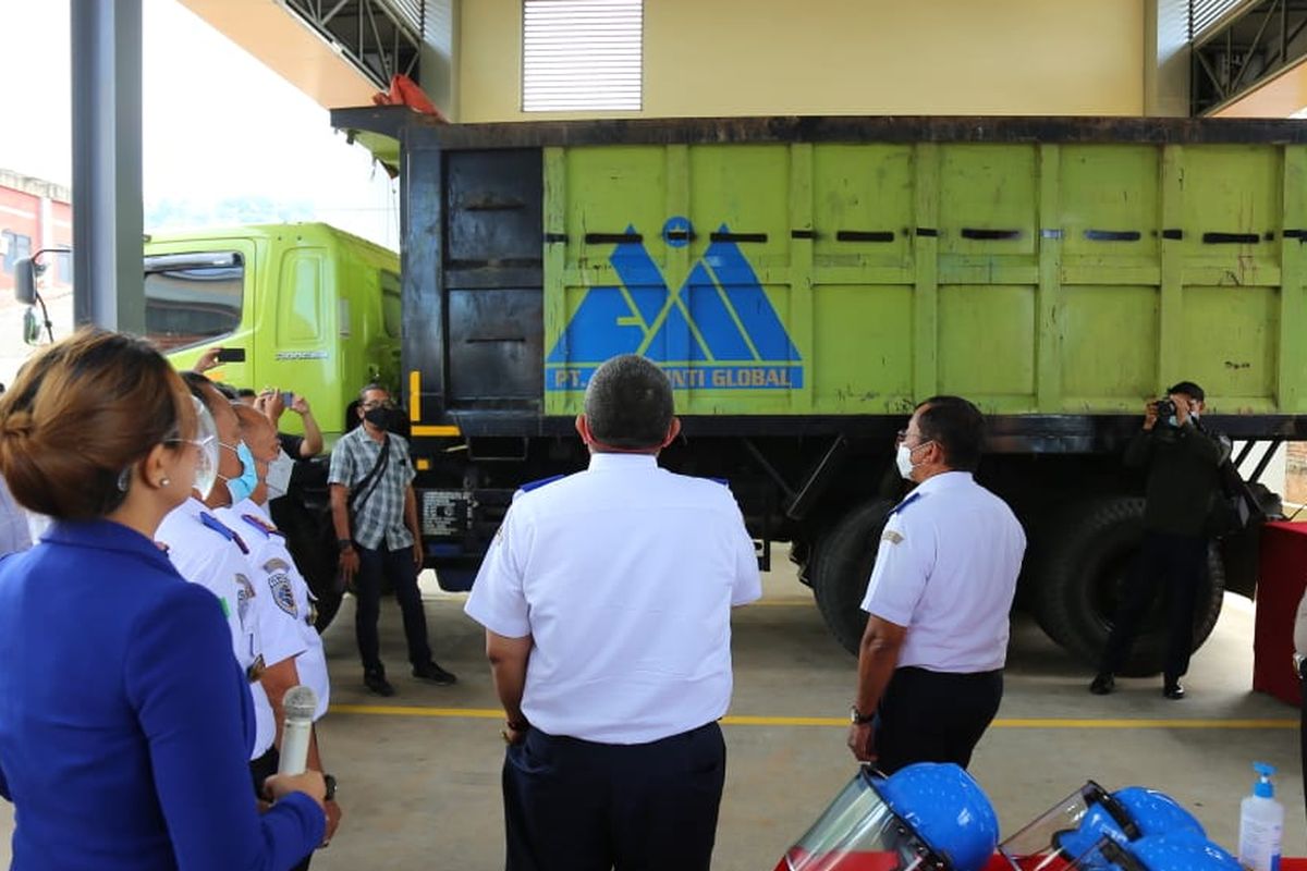 Pemotongan Truk ODOL di Merak, Banten