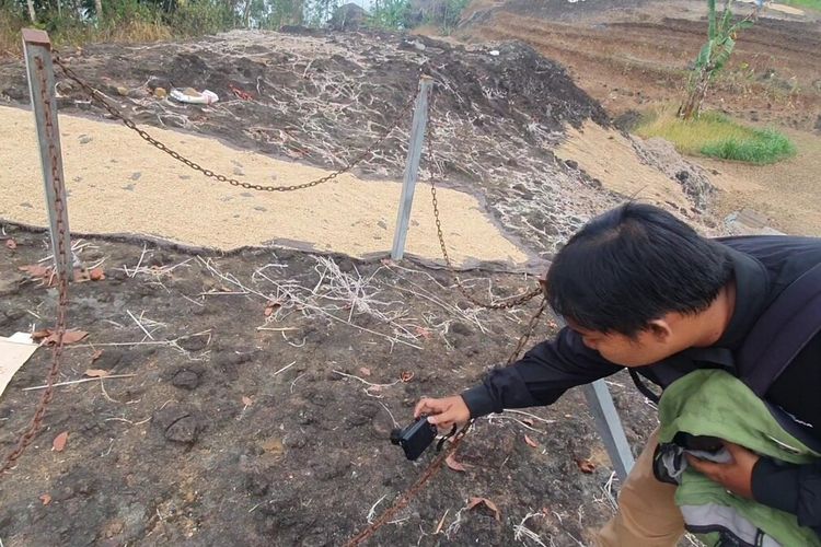 Jejak di batu yang dipercaya jejak kuda Semberani di Kawasan Kampung Pitu, Nglanggeran, Patuk, Gunungkidul