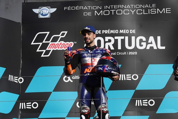 Hasil Seri Portugal MotoGP 2020, Minggu (22/11/2020), pebalap Red Bull KTM Tech 3 Miguel Oliveira memenangi balapan seri ini, disusul Jack Miller dari Pramac di posisi kedua, dan Morbidelli dari Petronas Yamaha SRT di posisi ketiga. 