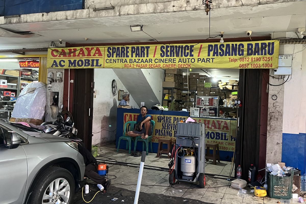 Bengkel spesialis AC mobil, Cahaya AC Mobil di Cinere, Depok, Jawa Barat.