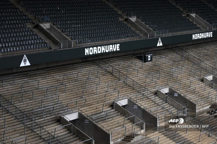 Pemandangan di Kurva Utara Stadion Borussia-Park di Moenchengladbach, Jerman, pada 10 Maret 2020. Klub-klub Liga Jerman menyetujui penundaan kompetisi hingga 2 April 2020 sebagai cara melawan pandemi virus corona.