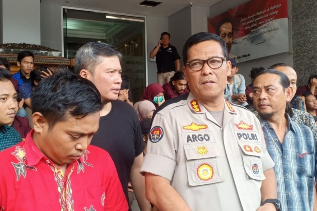 Kabid Humas Polda Metro Jaya Kombes Argo Yuwono kepada awak media di Mapolda Metro Jaya, Jakarta, Kamis (26/9/2019).