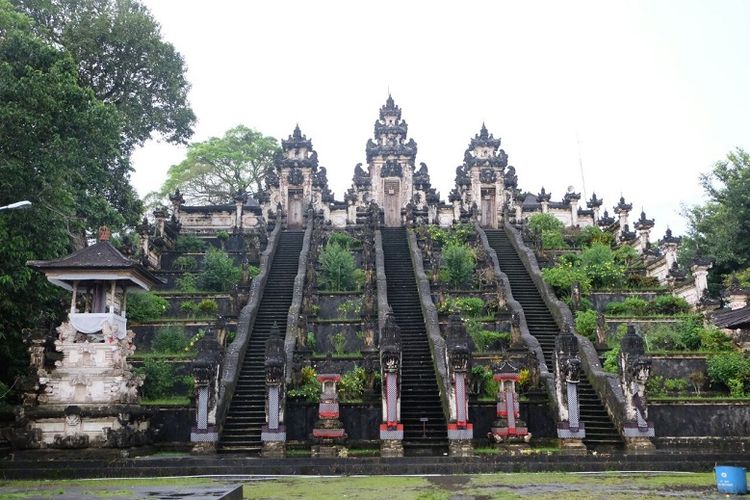 Pura Lempuyang Luhur, Karangasem, Bali.