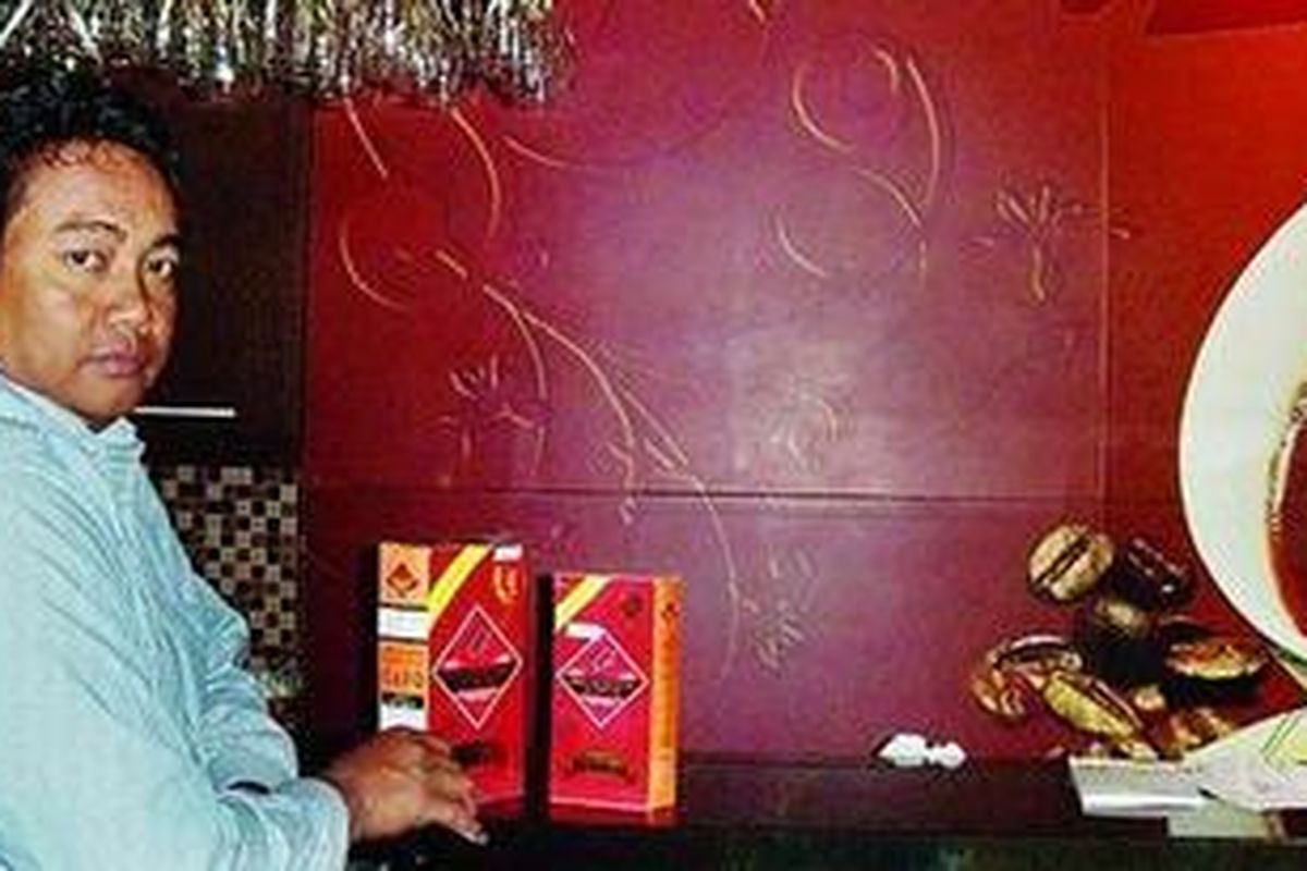 Gayo Cafe di Mal Puri Indah, Jakarta, menyajikan Bergendaal Koffie, salah satu kopi gayo dari usaha lokal di Aceh.