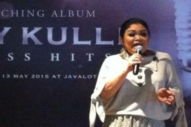 Ermy Kullit tampil dalam acara peluncuran album Timeless Hits-E, di Jakarta Pusat, Rabu (13/05/2015). 