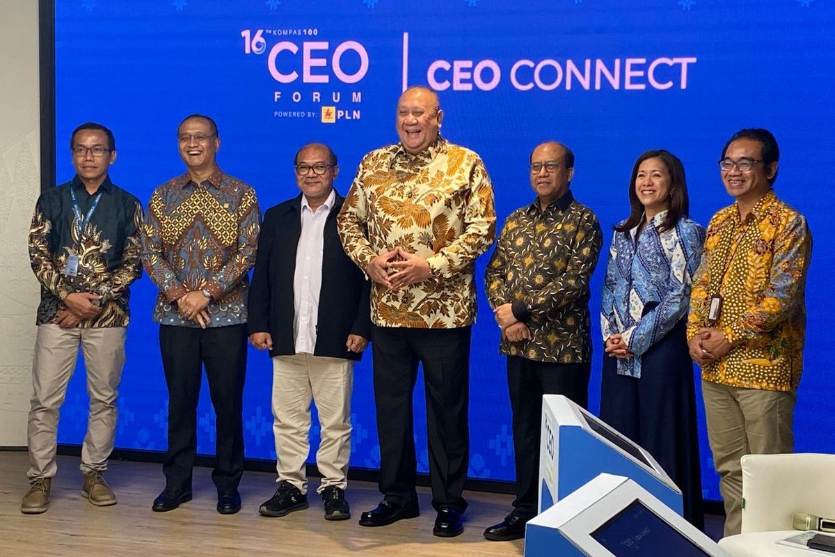 Para pembicara yang hadir dalam CEO Connect di Menara Kompas, Kamis (16/10/2025). 