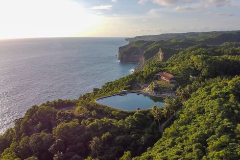 Embung Grigak Gunungkidul yang Indah di Tepi Laut