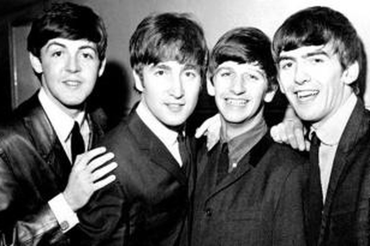 The Beatles (dari kiri ke kanan) Paul McCartney, John Lennon, Ringo Starr, dan George Harrison.